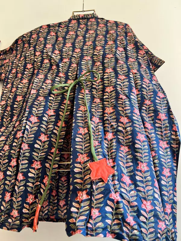 Ishq's Small Anti-fit with Back Open & Tie - Dark Blue with Flowers & Leaves