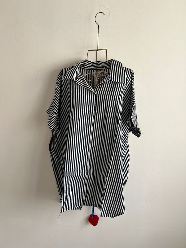 Ishq's Small Anti-fit with Back Open & Tie - Black & White Thin Stripes