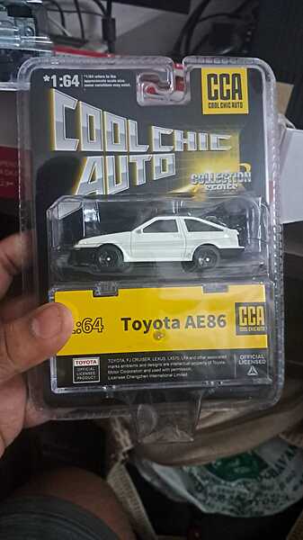CCA-1:64 Toyota Sprinter Trueno(AE86) Blister Pack with Display box