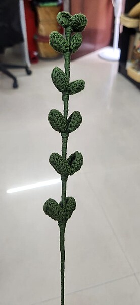 Forest Green Ecyulptes Stem Large Forest Green Ecyulptes Stem Large