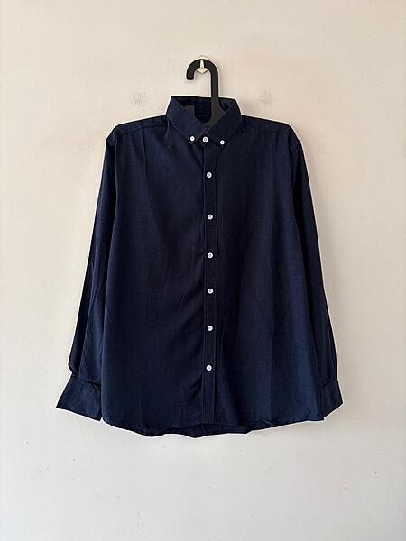 Navy refined linen shirt