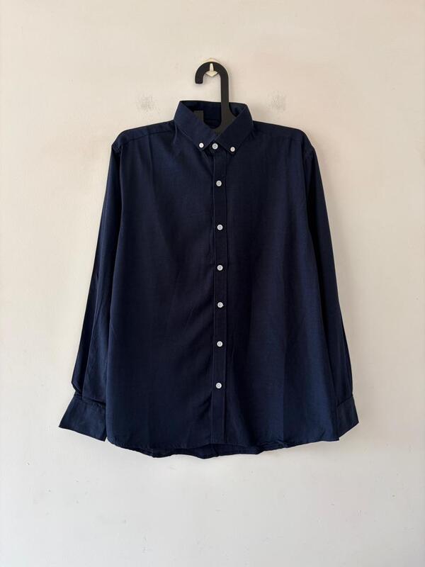 Navy refined linen shirt