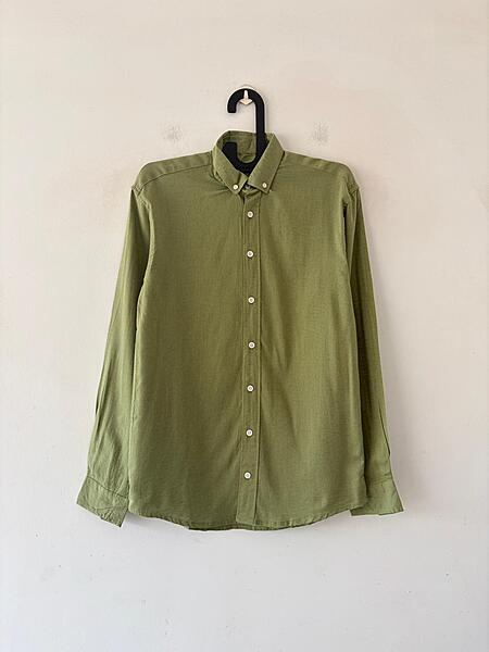 Olive minimalist linen shirt