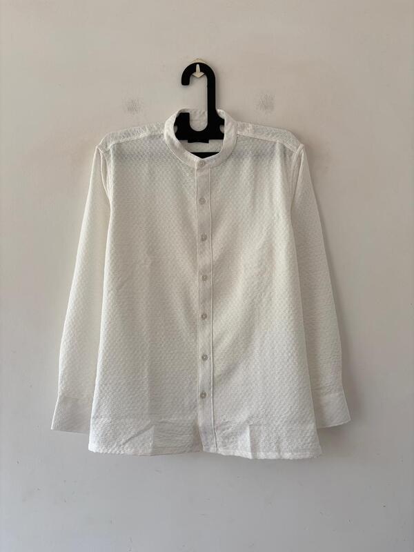 Pure white textured mandarin