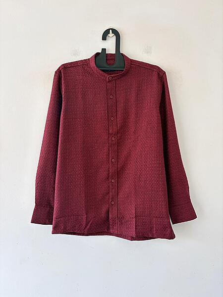 Maroon textured mandarin