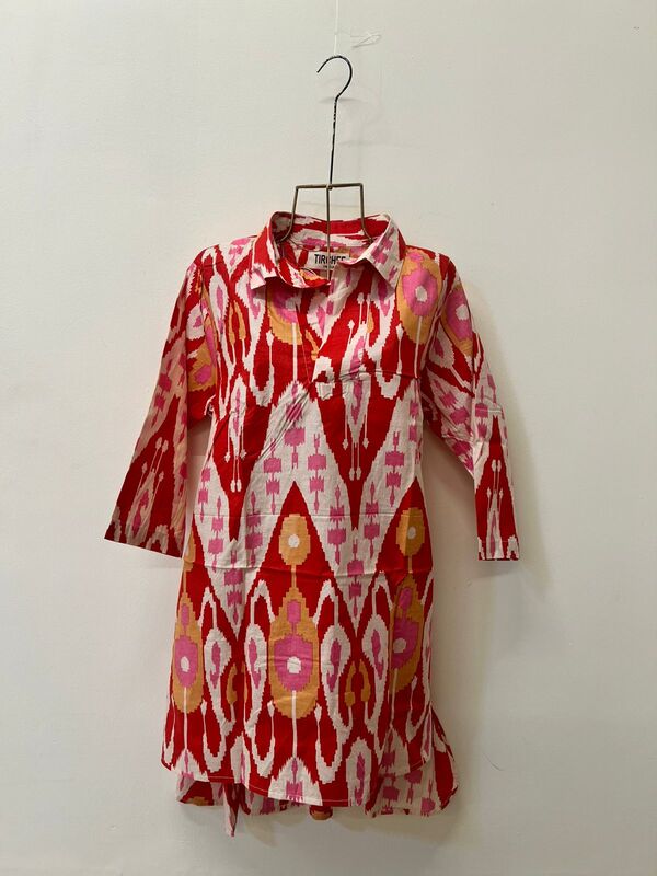 Kavya's High-Low Collared Top - Red & Ikkhat