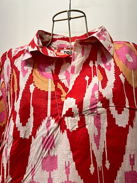 Kavya's High-Low Collared Top - Red & Ikkhat