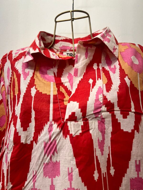 Kavya's High-Low Collared Top - Red & Ikkhat