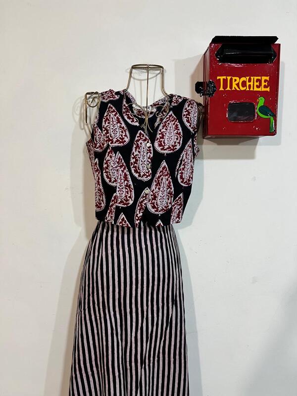 Nutan's princess top and straight skirt set - Black & Black Skirt