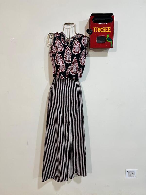 Nutan's princess top and straight skirt set - Black & Black Skirt