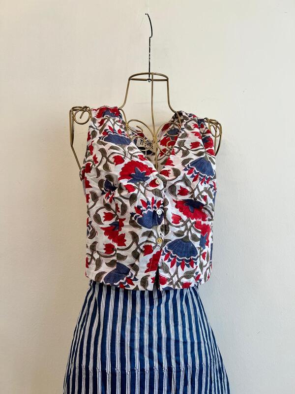 Nutan's princess top and straight skirt set - White & Blue/Red