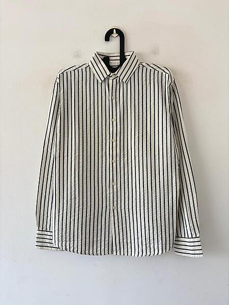 Monochrome textured stripes shirt