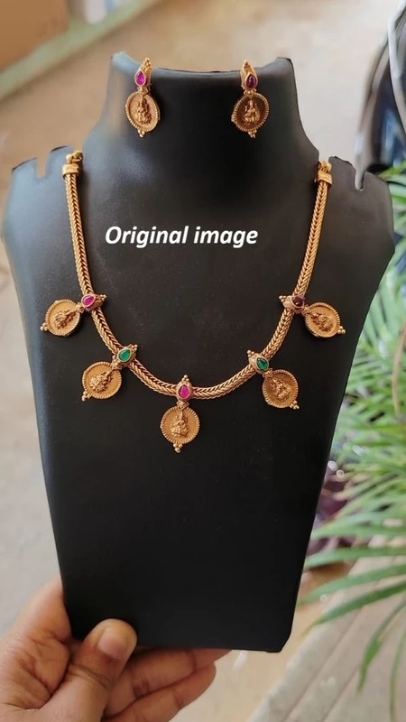 Antique Floral Gold Necklace Set with Jhumka Earrings