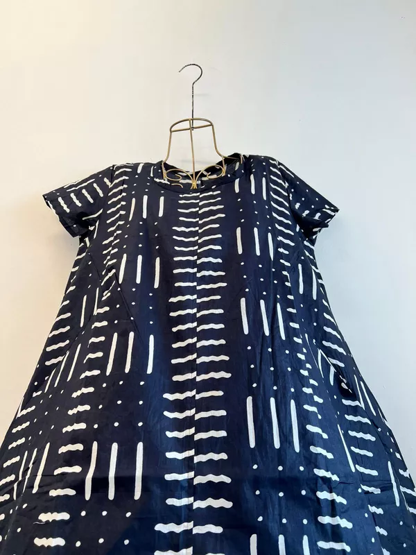 Akira's Easy Cocoon Dress - Black with White