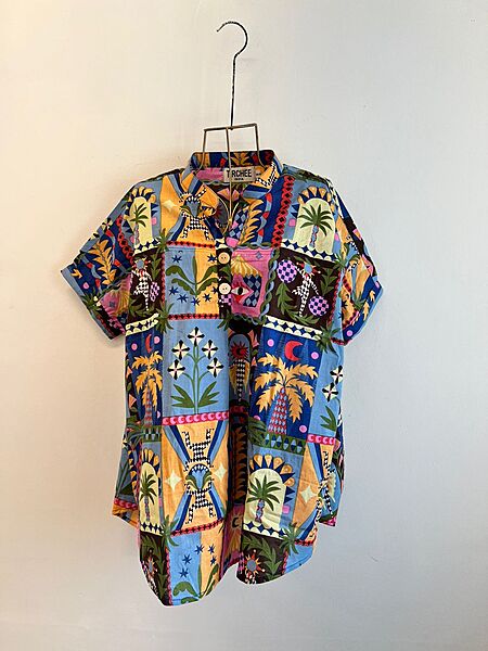 Tasha's Easy Curve Shirt - Blue & Colourful Frames