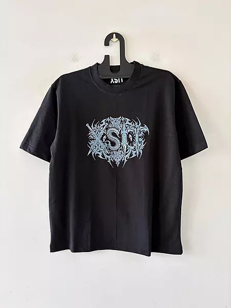 Black frost emblem oversized tee