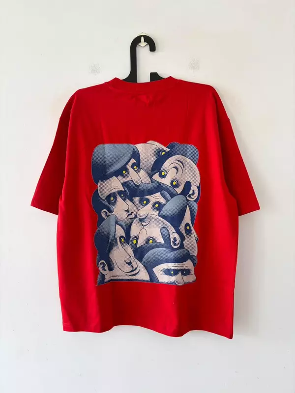 Red caricature pocket oversized tee