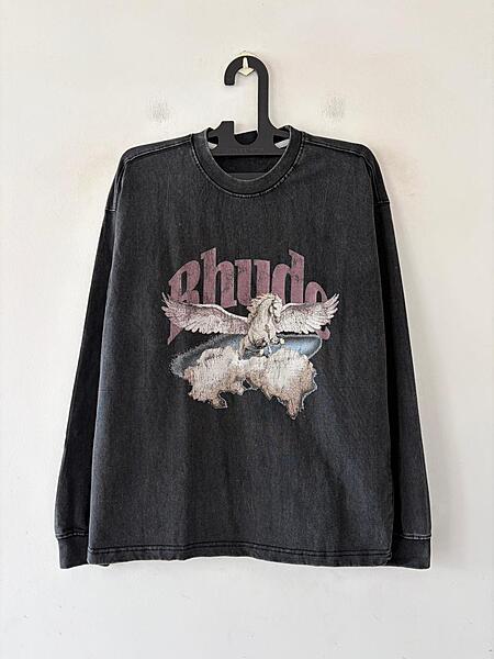 Black acidwash pegasus tee