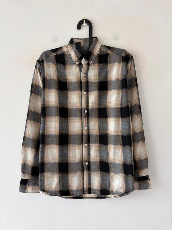 Obsidian black & sand flannels