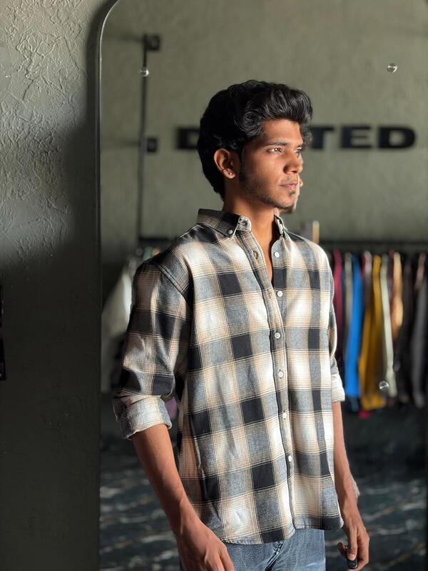 Obsidian black & sand flannels