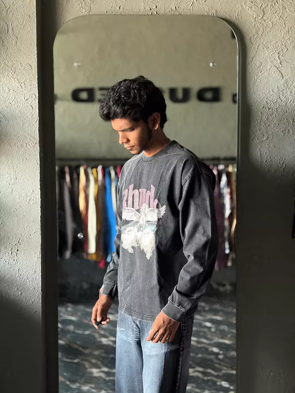 Black acidwash pegasus tee