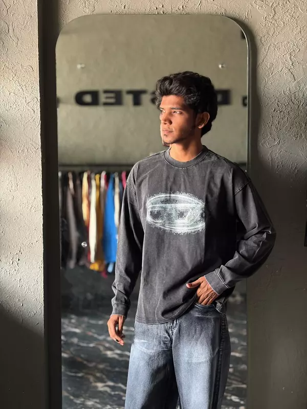 Black acidwash eclipse tee