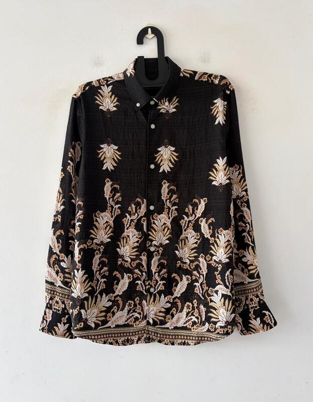 Noir gold printed shirt