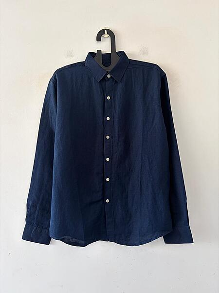 Navy essentis linen shirt