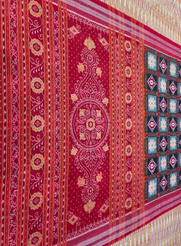 7 Kuthi Flower Sakta Saree