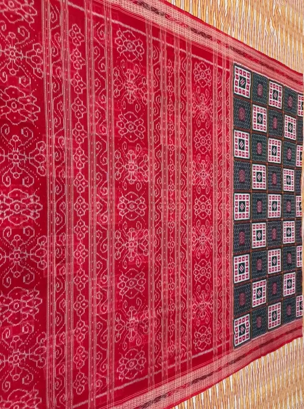 7 Kuthi Flower Sakta Saree