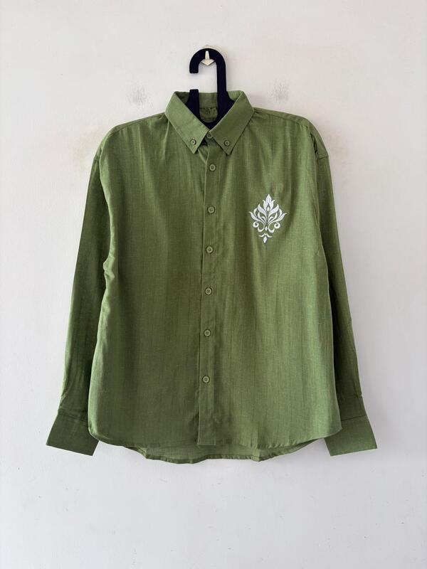 Sage crest embroidered shirt