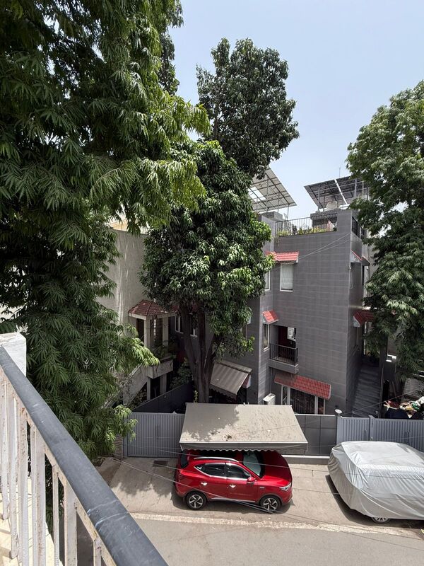 Warm Vibes Only Vasant Vihar New Delhi