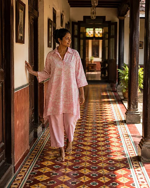 Waheeda's Collared top + Pant Set - Pink & white Flowers