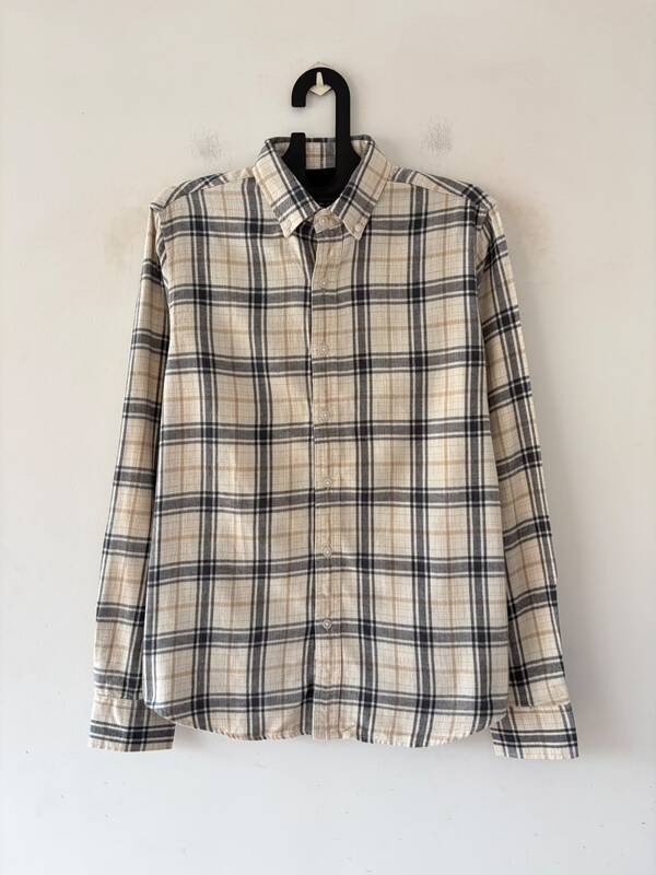 Sand beige & charcoal grid flannels