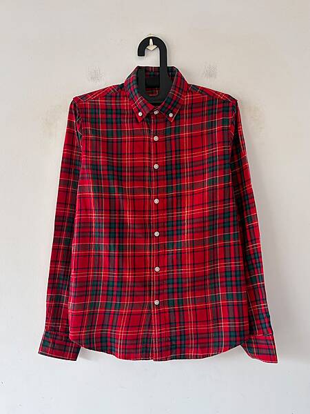 Scarlet red & forest green flannels
