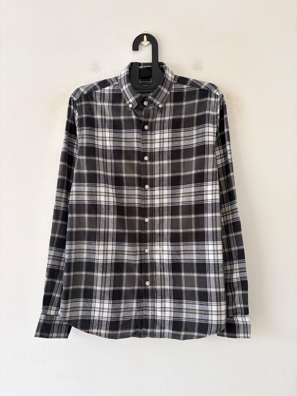 Graphite black & pearl flannels