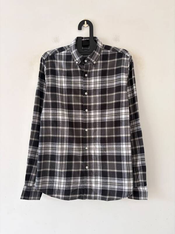 Graphite black & pearl flannels