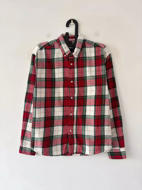 Crimson red & pine flannels