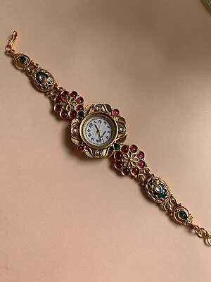 Antique-Style Festive Bracelet Watch Antique-Style Festive Bracelet Watch