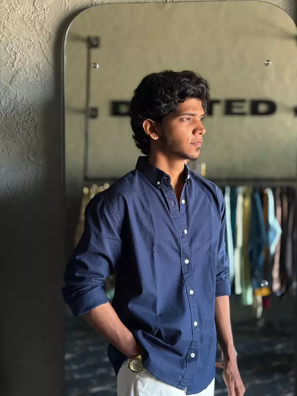 Navy linen-oxford shirt
