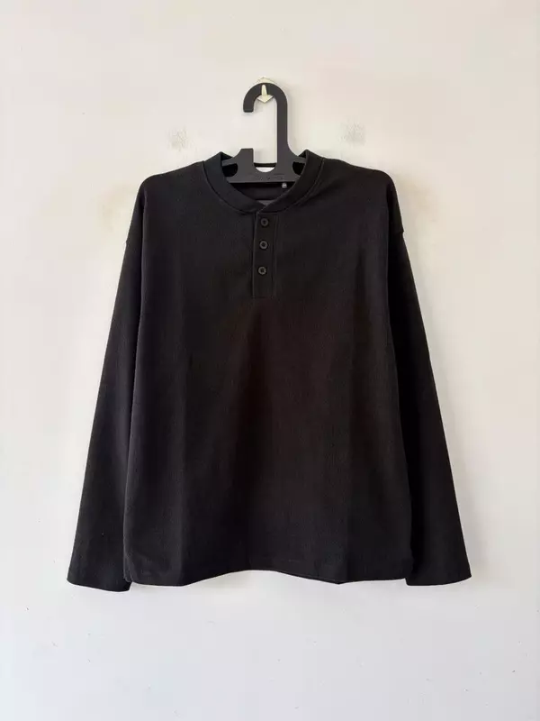 Noir waffle henley tee