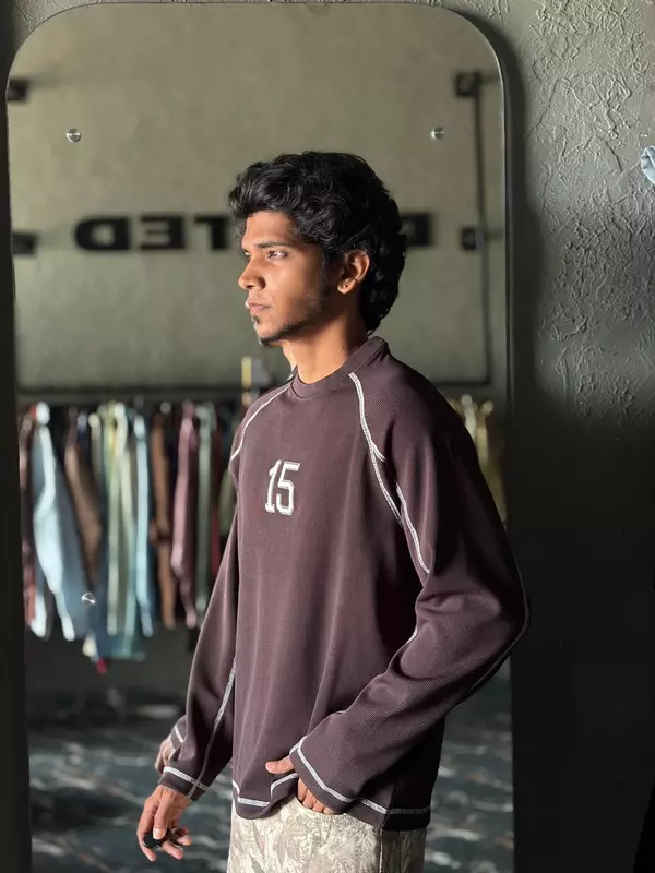 Choco stitch varsity tee