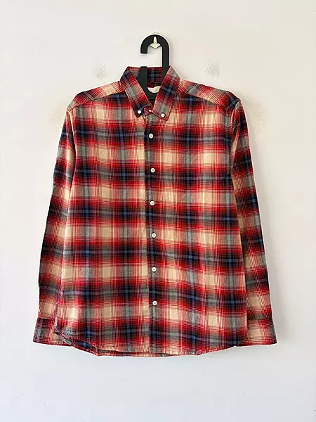 Crimson red & sand flannels