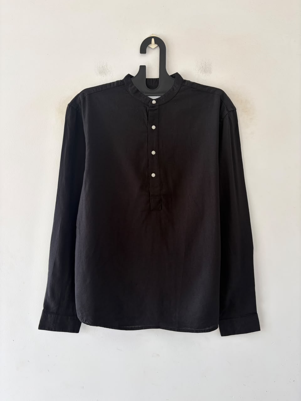 Noir crest short kurta