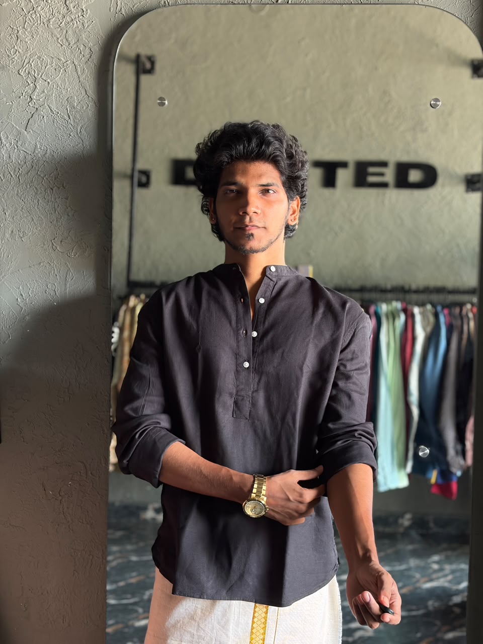 Noir crest short kurta
