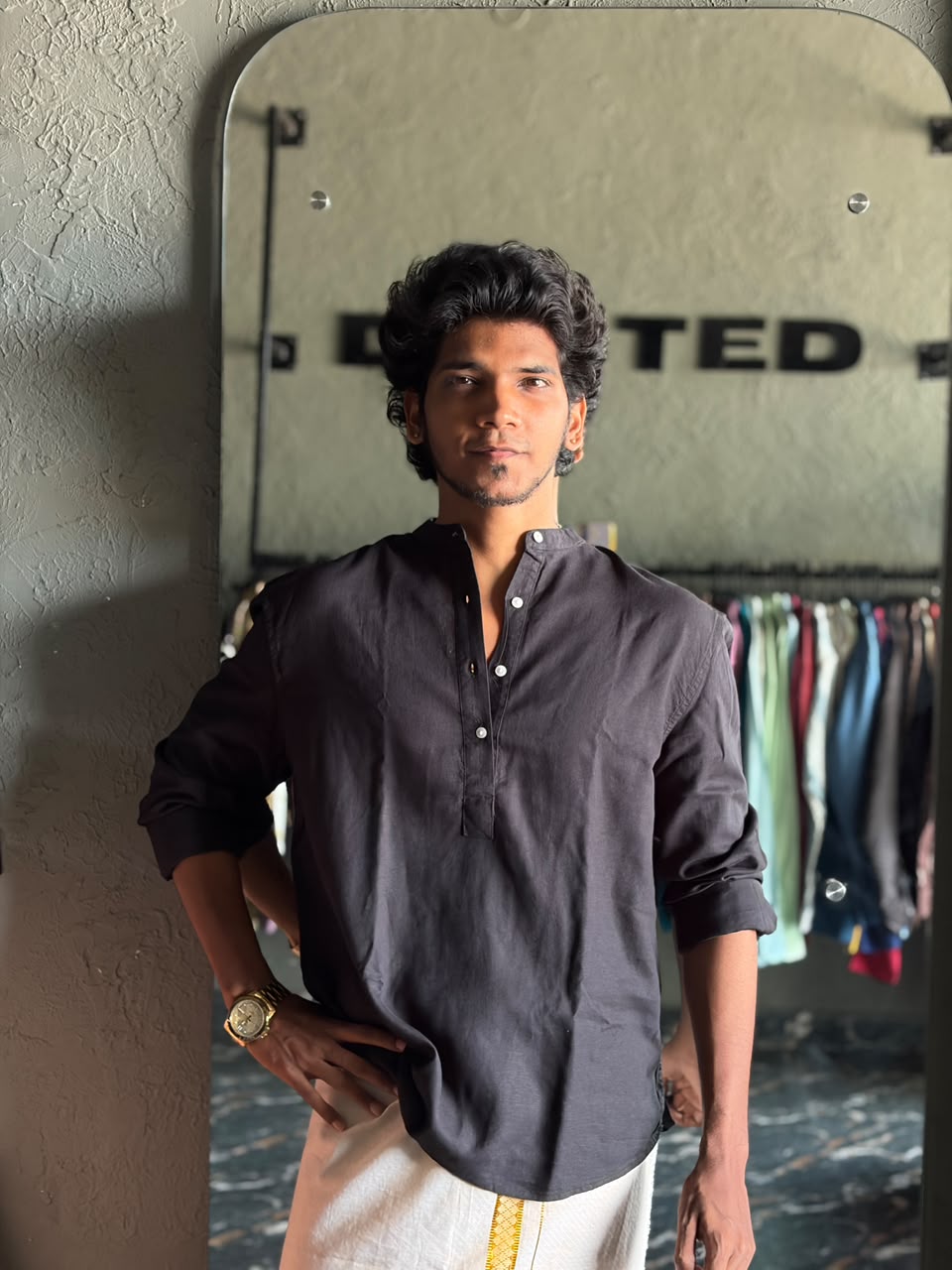 Noir crest short kurta