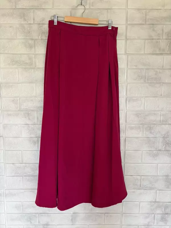Vibrant Magenta Pleated High-Waisted Skirt