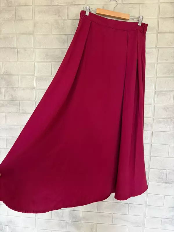 Vibrant Magenta Pleated High-Waisted Skirt