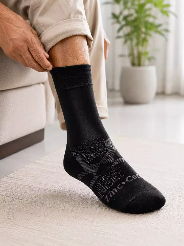 Well Padded Zinc+Cel - Terry Socks Socks (Color:BLACK)