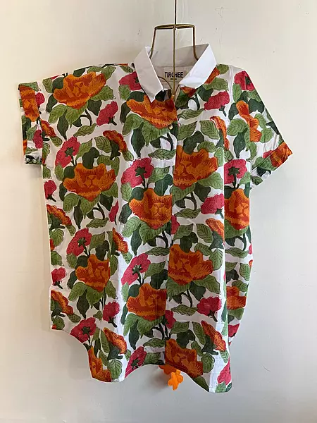 Ishq's Small Anti-fit with Back Open & Tie - White & Orange Flowers